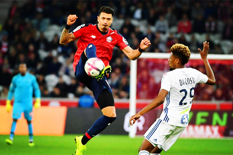 包含转折点！犹他爵士防线松动；法甲转会期攻防权衡；态度坚定；身体对抗强度拉满的词条